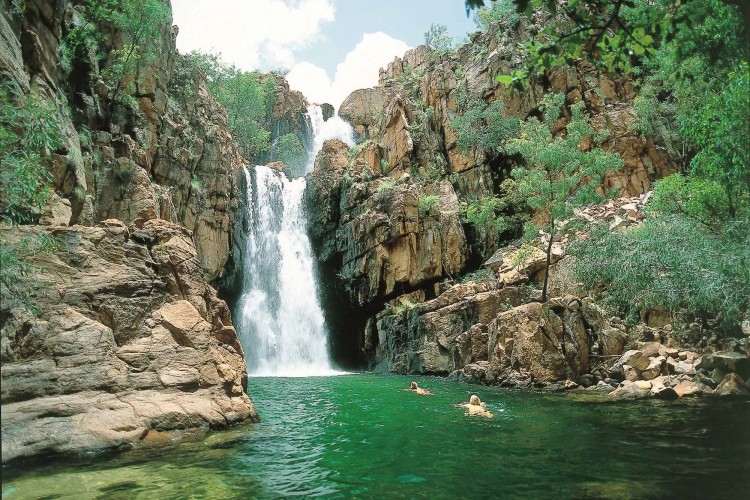 Venture North - Kakadu Nationalpark - Waterfall - Top End