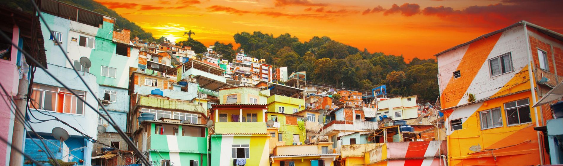 rio_de_janeiro_innenstadt_und_favela._brasilien.jpg
