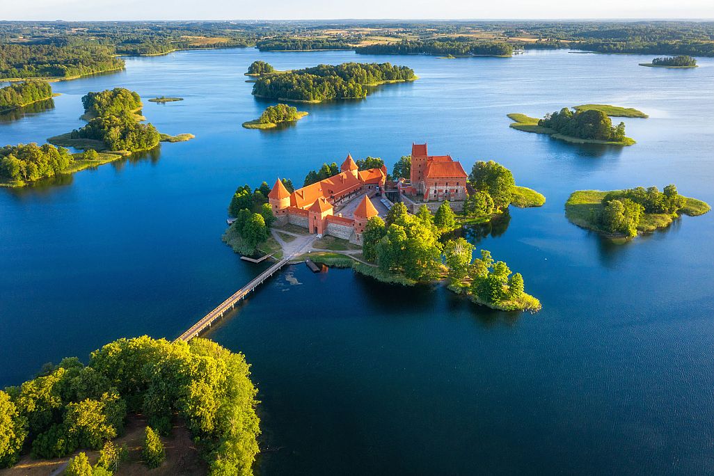 Mächtige Burgen, weite Ostseestrände