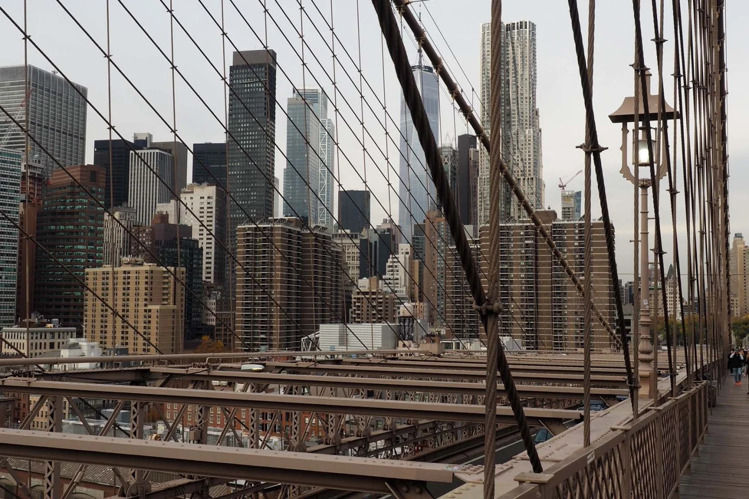 Brooklyn Bridge und Skyline