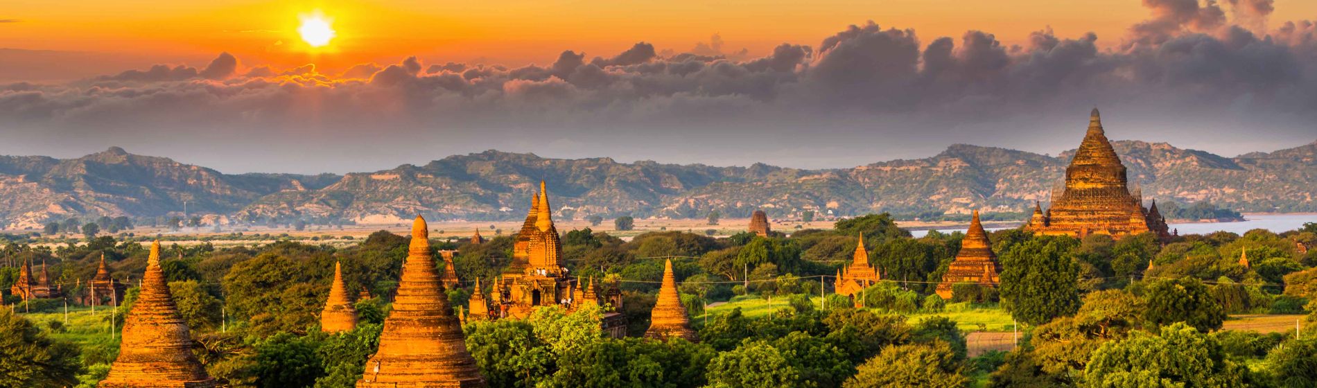 der_alte_tempel_in_bagan_nach_sonnenuntergang.jpg