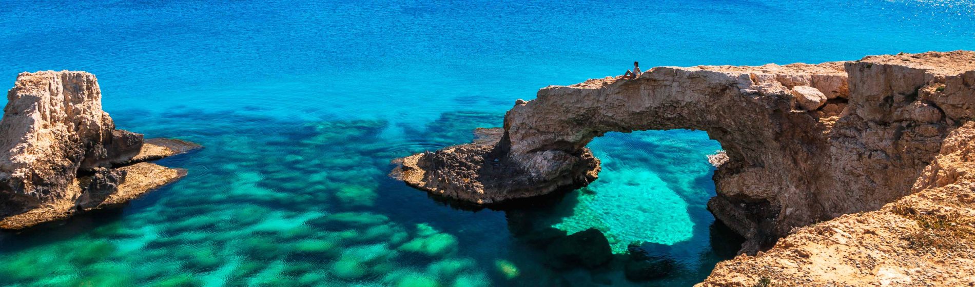 felsbogen_in_der_naehe_von_ayia_napa.jpg