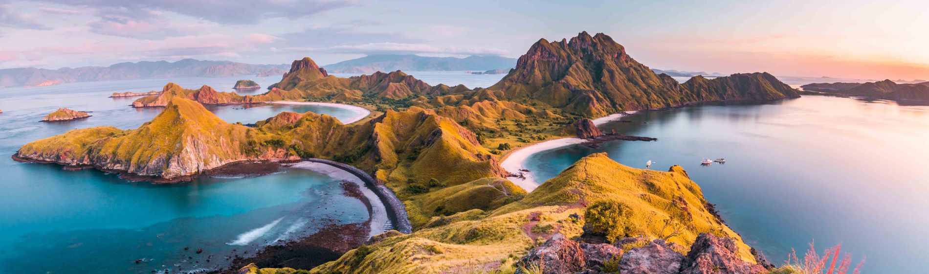 insel_padar_vor_einem_morgen_von_komodo_island.jpg