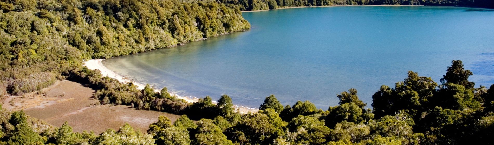 lake-rotopounamu-destinationnorthland.jpg