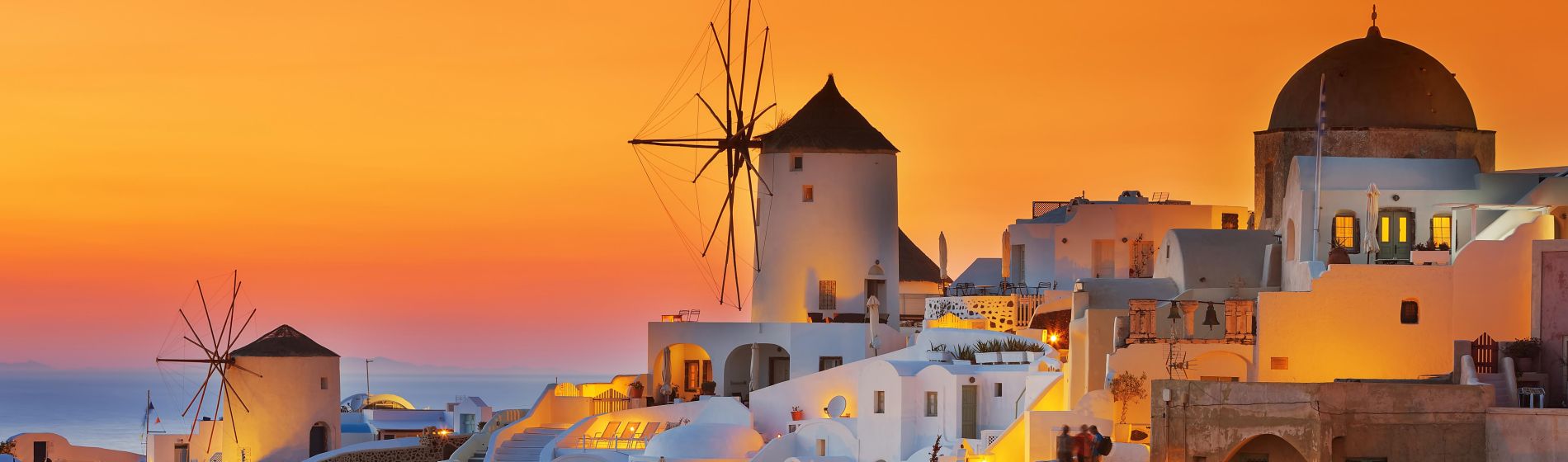 oia_bei_sonnenuntergang_santorini.jpg