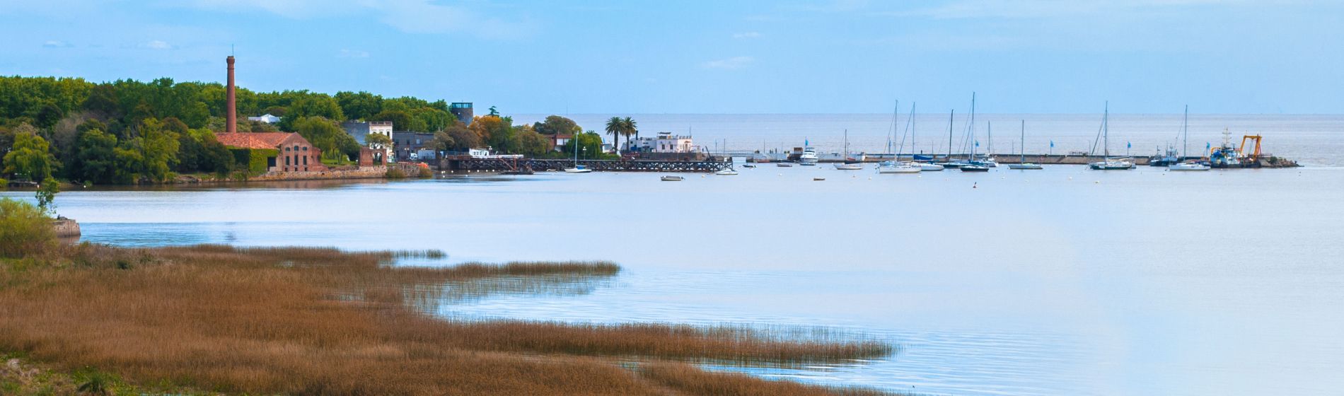 panoramic_view_of_coast_of_colonia_del_sacramento_uruguay.jpg