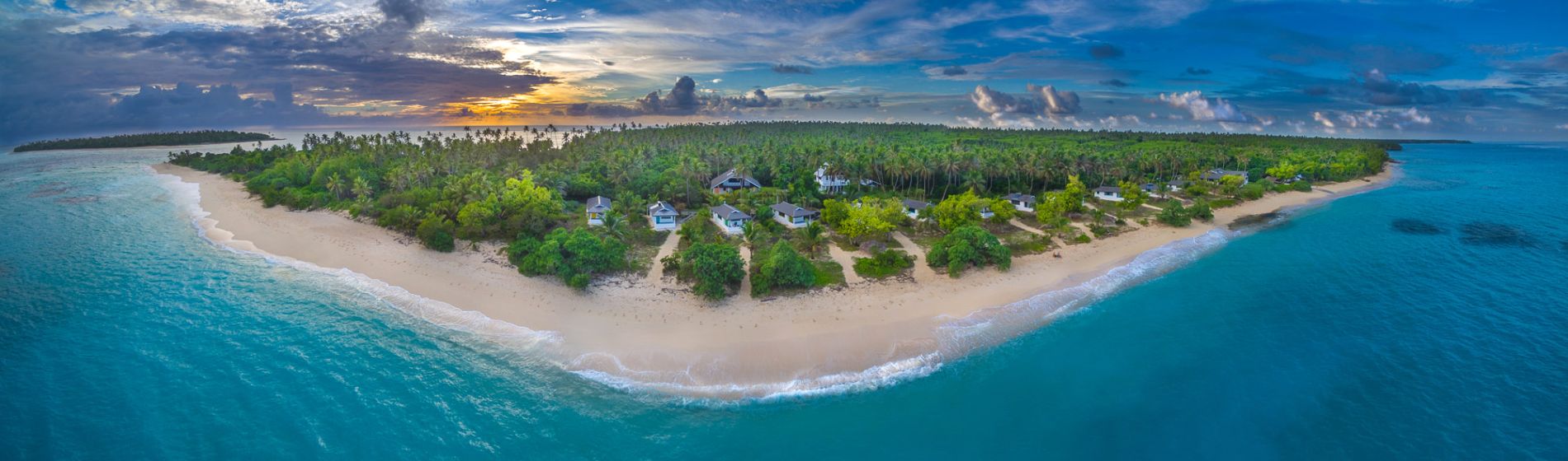 sandy_beach_tonga_2_.jpg
