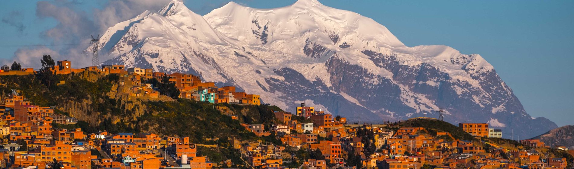 stadt_la_paz_und_berg_illimani_bei_sonnenuntergang_bolivien.jpg