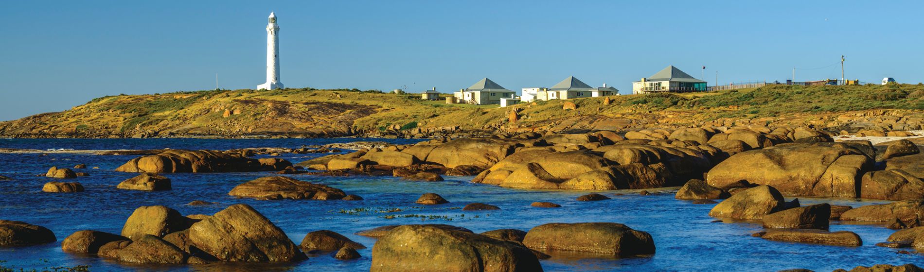 the_cape_leeuwin_lighthouse_tourism_western_australia.jpg