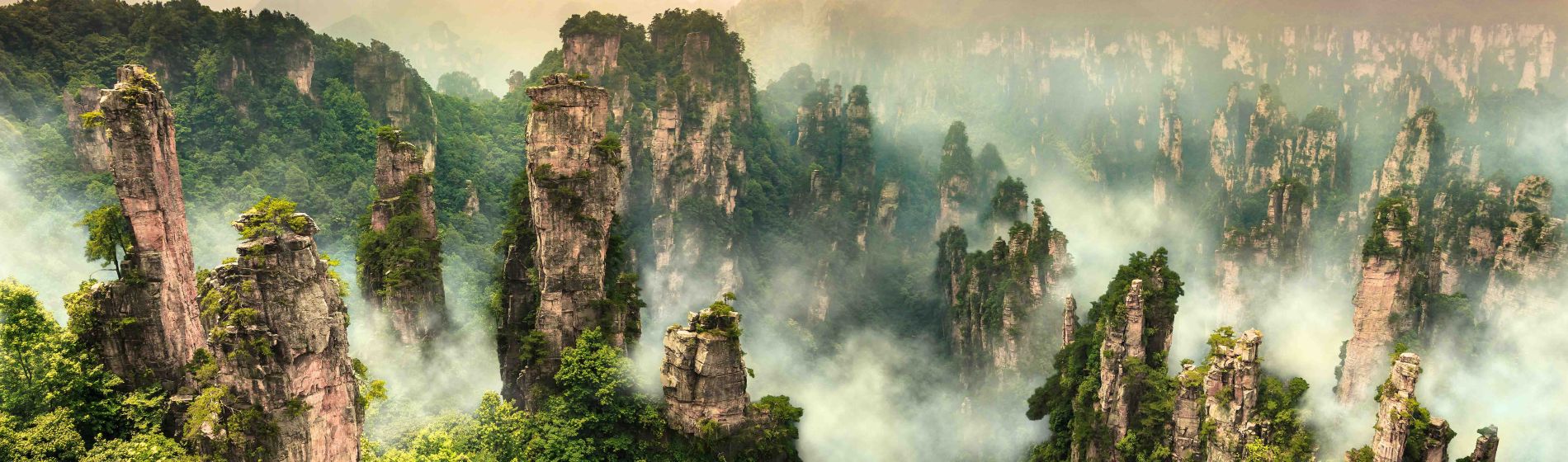 zhangjiajie-berg_auf_wulingyuan_hunan_china.jpg